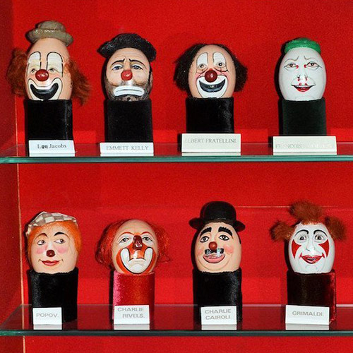 Bilder der Clown Eierköpfe